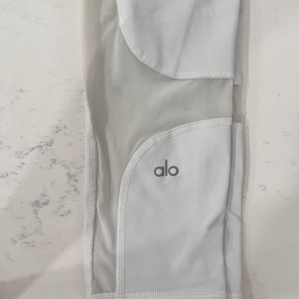 ALO Yoga White Leggings - Picture 5 of 6